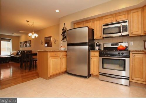 1103 Cantrell St, Philadelphia PA  19148-3026 exterior