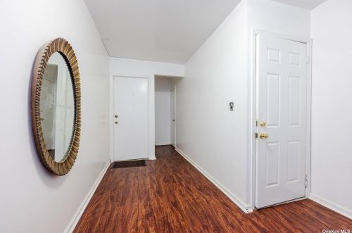 2033 Strang Ave, Bronx, NY 10466-2339