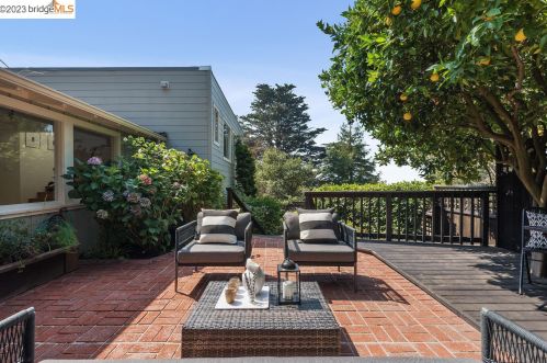 6214 Ascot Dr, Oakland, CA 94611-2529