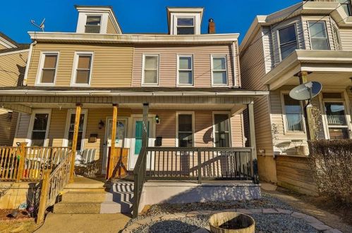 1105 Jackson St, Easton, PA 18042-3235