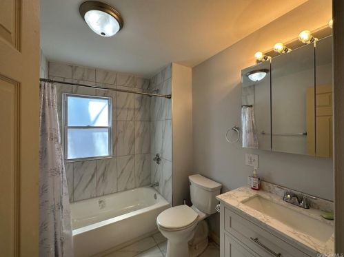 13 Spruce Rd, Middletown NY  10940-7523 exterior