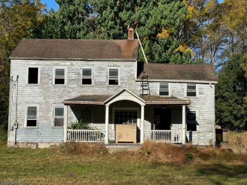 117 Foul Rift Rd, Belvidere, NJ 07823-2818
