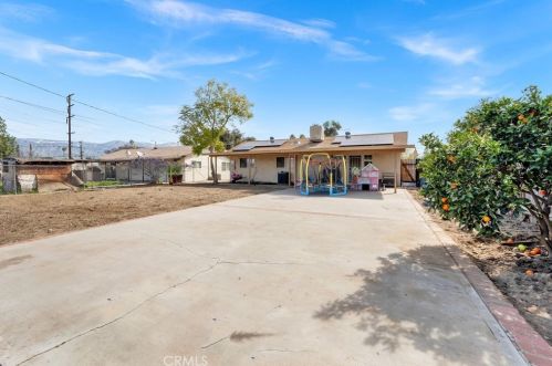 1573 Lassen St, Redlands CA  92374-2355 exterior