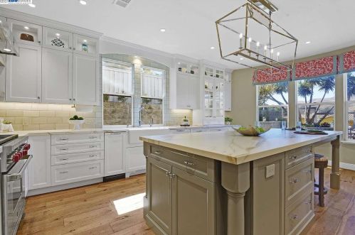 10890 Inspiration Cir, Pleasanton CA 94568-5560 exterior