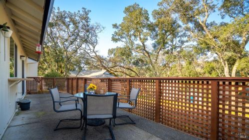 6455 Meadowridge Dr, Santa Rosa CA  95409-5848 exterior