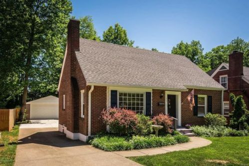 2819 Whiteway Ave, Louisville, KY 40205-2927