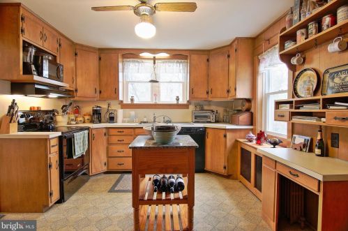 499 Manatawny St, Pottstown PA  19464-5140 exterior