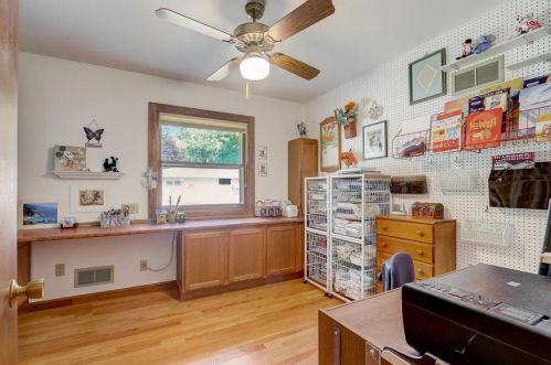 22194 Valley Rd, Waukesha WI  53186-5350 exterior