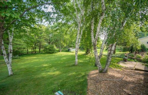 246 Green Valley Pl, West Bend WI  53095-4924 exterior
