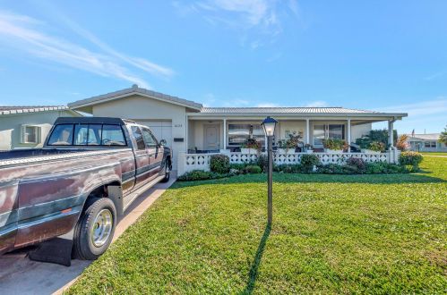 2122 Park Dr, Boynton Beach, FL 33426-5310