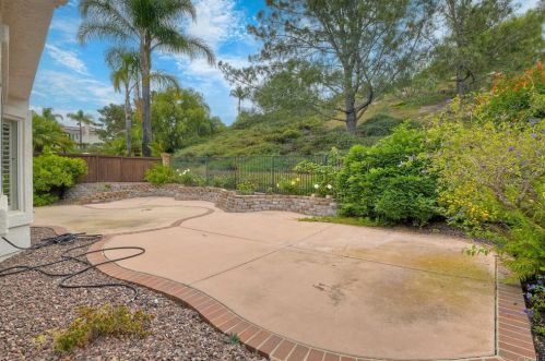 5015 Nighthawk Way, Oceanside CA 92056-5446 exterior