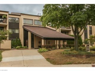 1008 Bunker Dr, Akron, OH 44333-3069