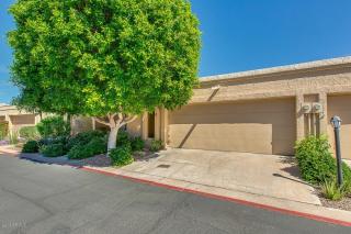 5341 Las Casitas Pl, Phoenix, AZ 85016-3502