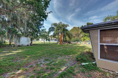 220 Hibiscus St, Nokomis, FL 34275-1327