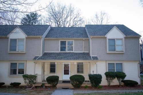 75 Niblick Cir, Coventry, RI 02816-5787