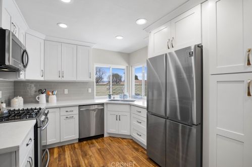 23724 Castilla Ct, Santa Clarita, CA 91355-2219