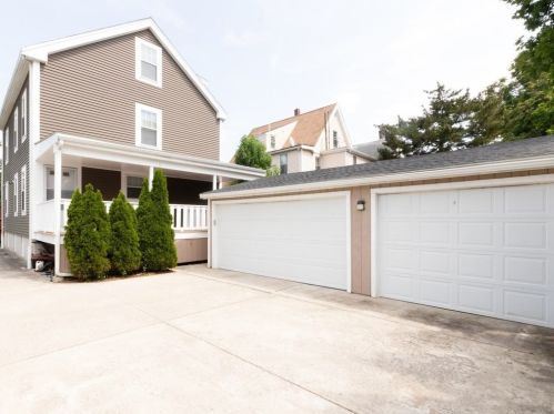 135 Arlington St, Quincy, MA 02170-1701