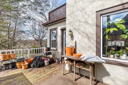 15 Edna St, White Plains NY  10606-2001 exterior