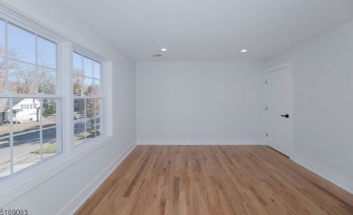 24 Shadow Ln, Berkeley Heights NJ  07922-1816 exterior