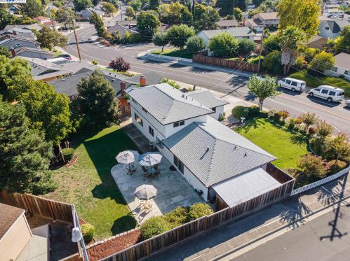 7793 Peppertree Rd, Pleasanton CA  94568-1348 exterior