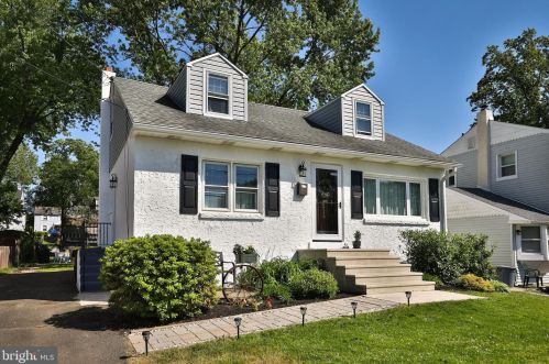 215 Madison Rd, Willow Grove, PA 19090-2319