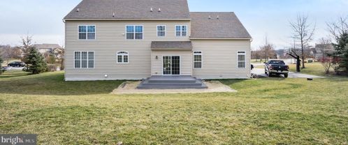 42 Colleen Cir, Downingtown PA  19335-4935 exterior