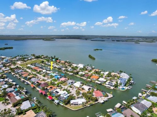 13 Palmview Blvd, Fort Myers Beach FL  33931-4519 exterior