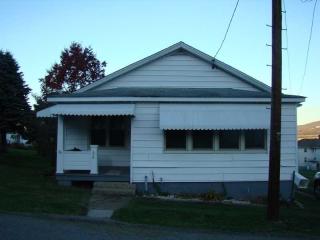 62 Poplar St, Blairsville PA  15717-4317 exterior