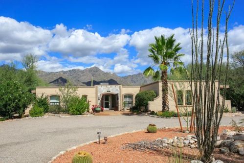 8001 Ocotillo Dr, Tucson, AZ 85750-9617