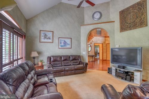 231 Crosby Knl Cir, Dover DE  19904-1098 exterior