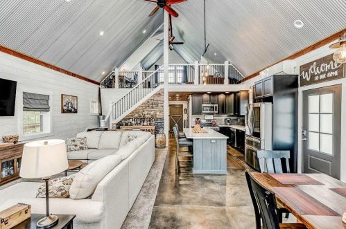 17978 Nashport Rd, Nashport OH  43830-4601 exterior