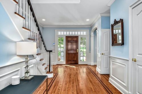 323 Smith Ridge Rd, New Canaan CT  06840-3625 exterior