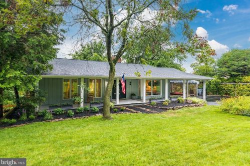 3804 Sleepy Hollow Rd, Falls Church, VA 22041-1024