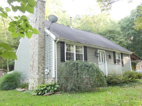 447 Pfeifer Rd, Prospect, PA 16052-2607