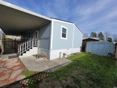 1126 Broadleaf Ln, Windsor CA  95492-9318 exterior