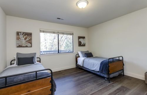 19338 James Cir, Groveland CA  95321-9553 exterior