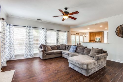 2104 Stevenson Ln, Lewisville TX  75028-3739 exterior