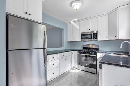 59 Westwood Ave, Waterbury, CT 06708-2462