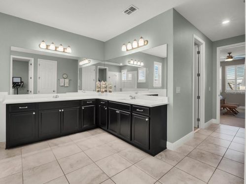 8148 Chilton Dr, Orlando FL 32836 exterior