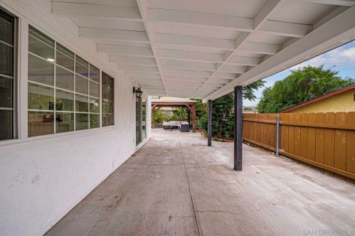 9857 Colt Ln, Lakeside CA  92040-3418 exterior