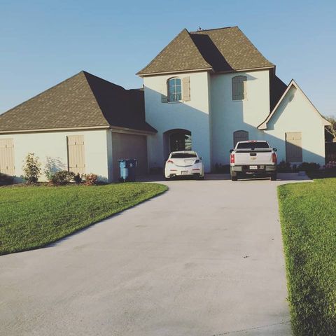 428 Quiet Oak Blvd, Brusly, LA 70719-2183