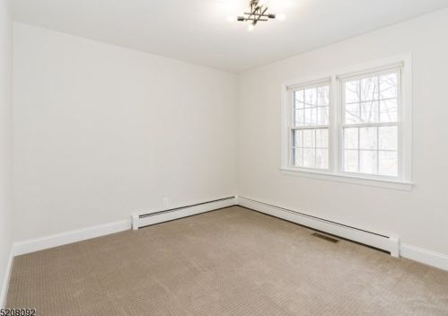 104 King George Rd, Warren NJ  07059-6955 exterior