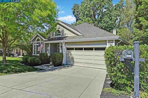 123 Briar Pl, Danville, CA 94526-1700