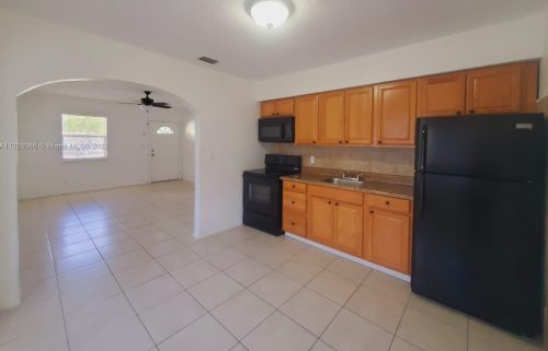 1512 28th Ave, Hollywood FL  33020-2903 exterior