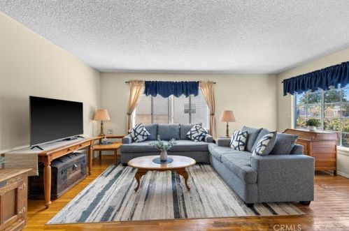 15328 Cranbrook Ave, Lawndale CA  90260-2425 exterior