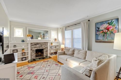 24 Burnham Rd, Greystone Park NJ  07950-1715 exterior