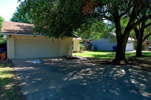 2500 Aldford Dr, Austin TX  78745-4822 exterior