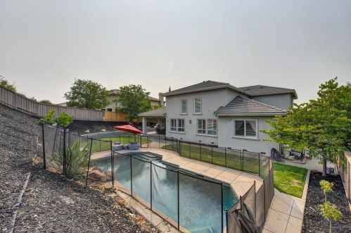1781 Summer Cloud Ct, Folsom CA  95630-6249 exterior