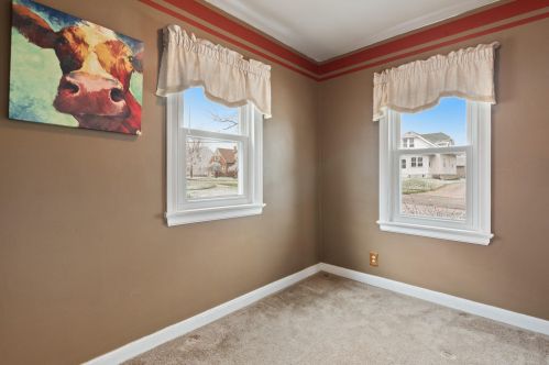 657 2nd Ave, West Bend WI  53095-4013 exterior