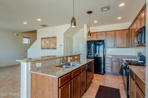 2260 Morning Dream Ln, Tucson, AZ 85741-3882